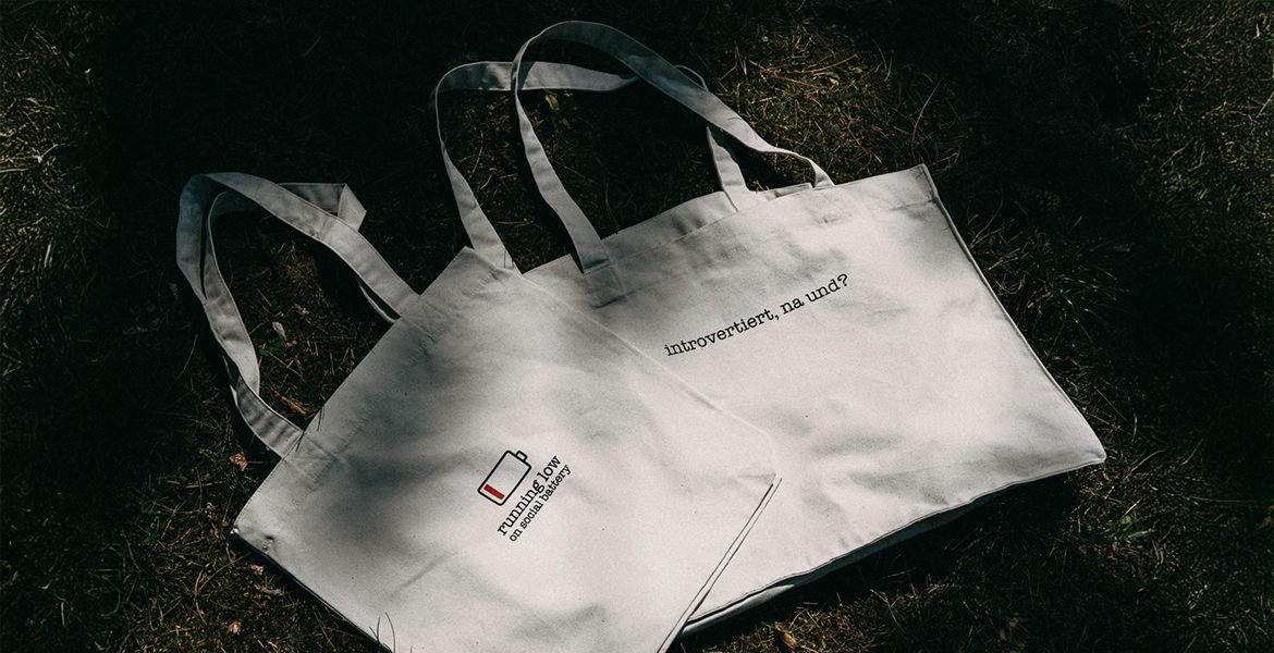 introvertiert, na und?, Totebag - Ecru 