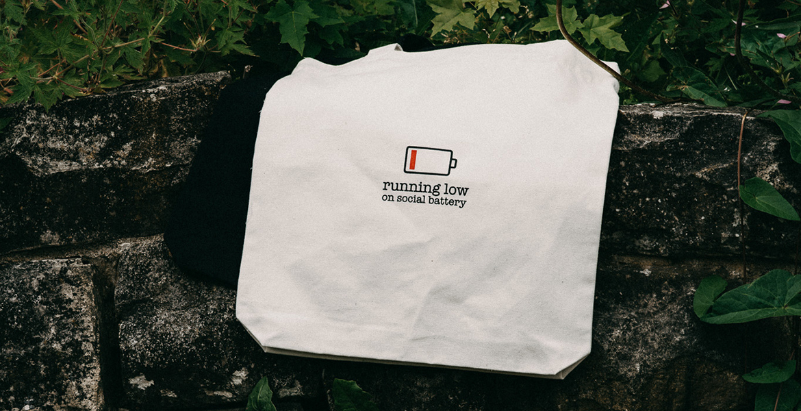  running low, Totebag - Ecru 